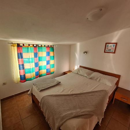 Apartments Niko Trogir Bagian luar foto