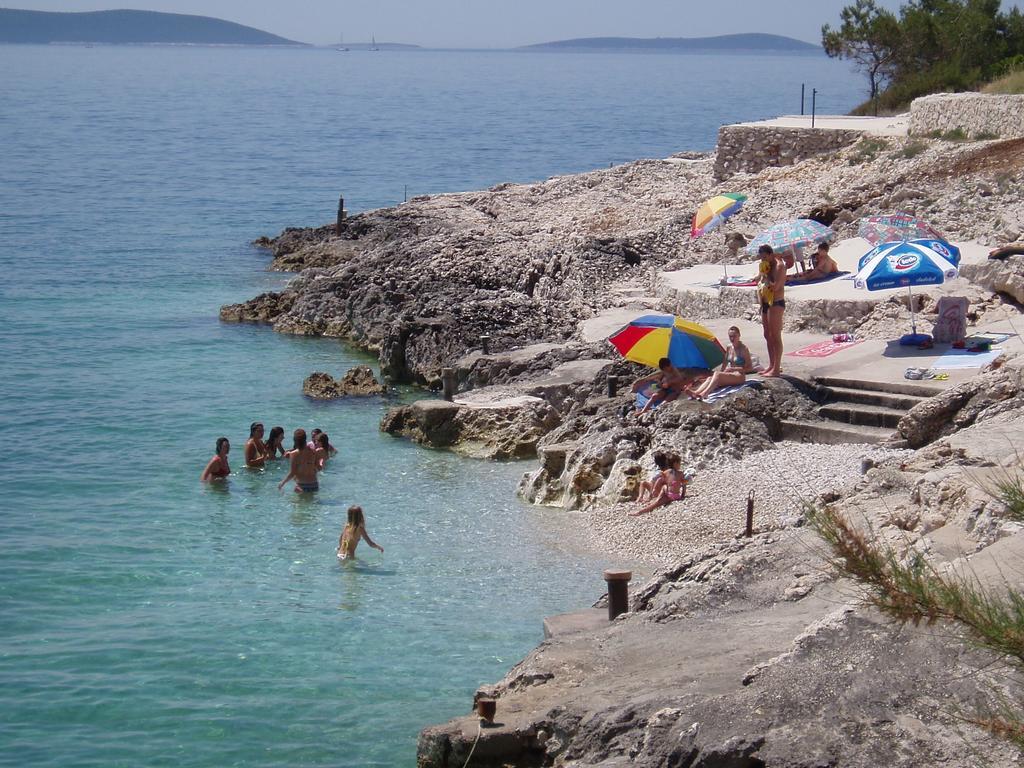 Apartments Niko Trogir Bagian luar foto