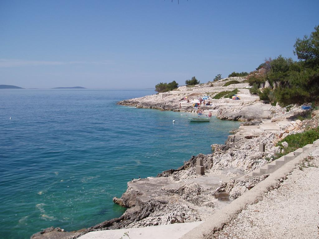 Apartments Niko Trogir Bagian luar foto