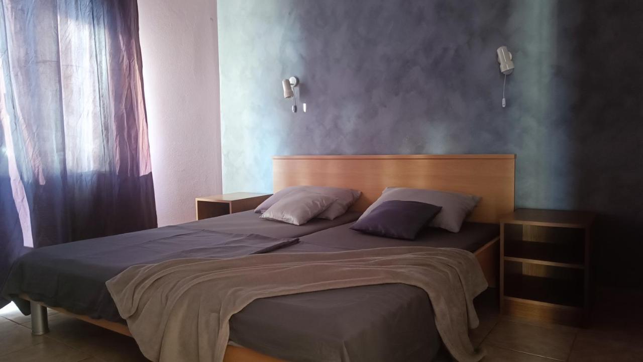 Apartments Niko Trogir Bagian luar foto