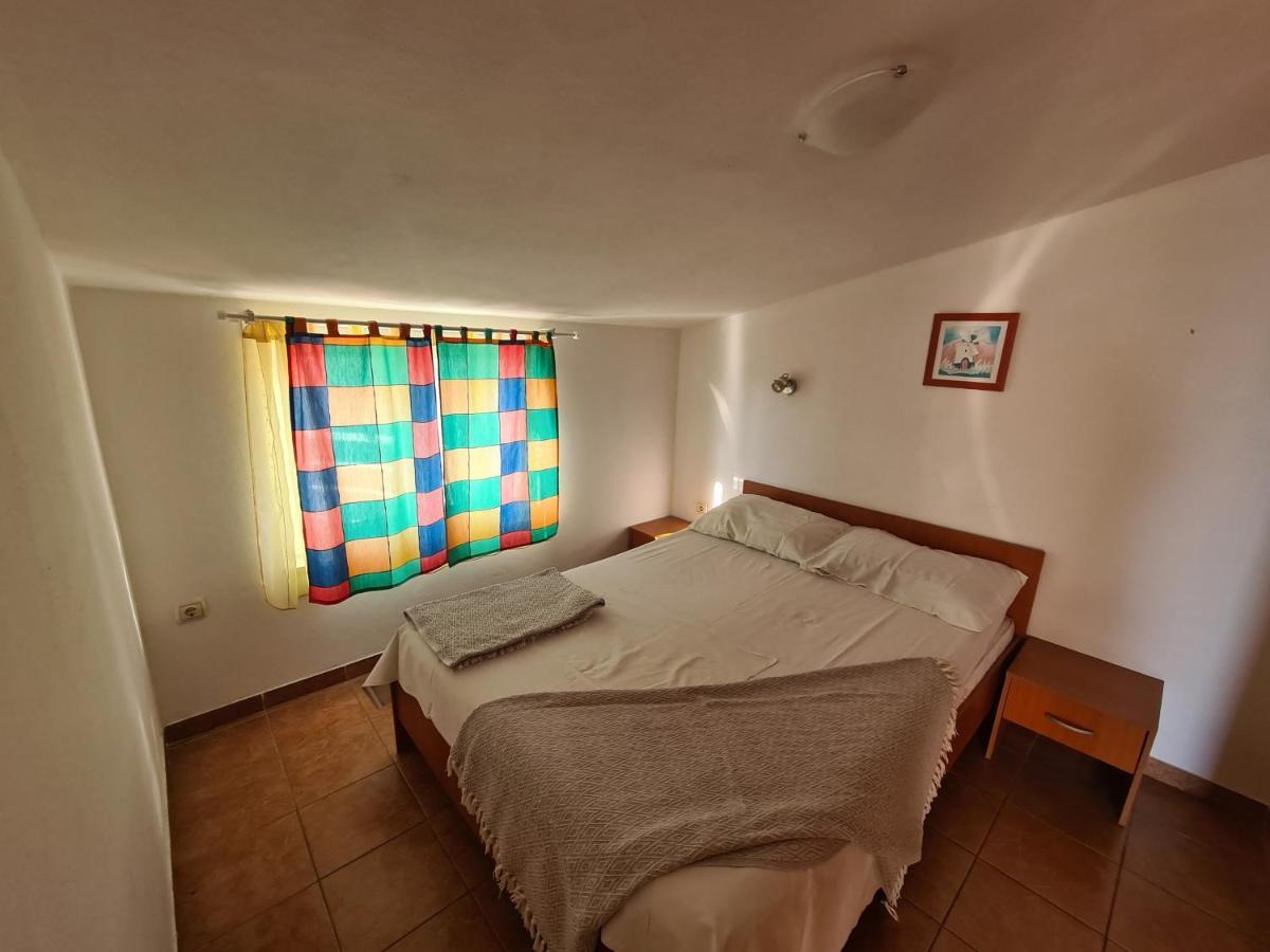Apartments Niko Trogir Bagian luar foto