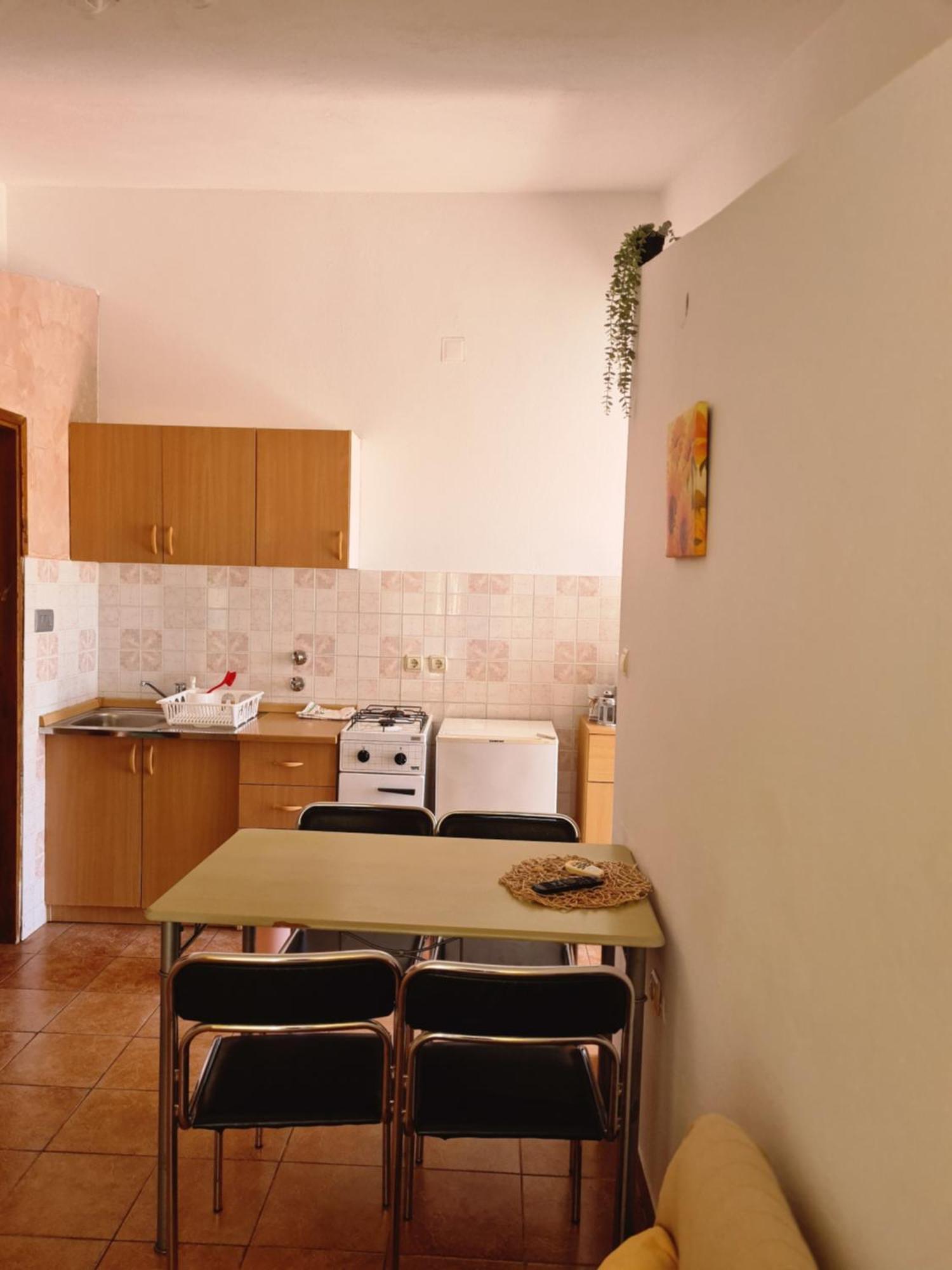 Apartments Niko Trogir Bagian luar foto