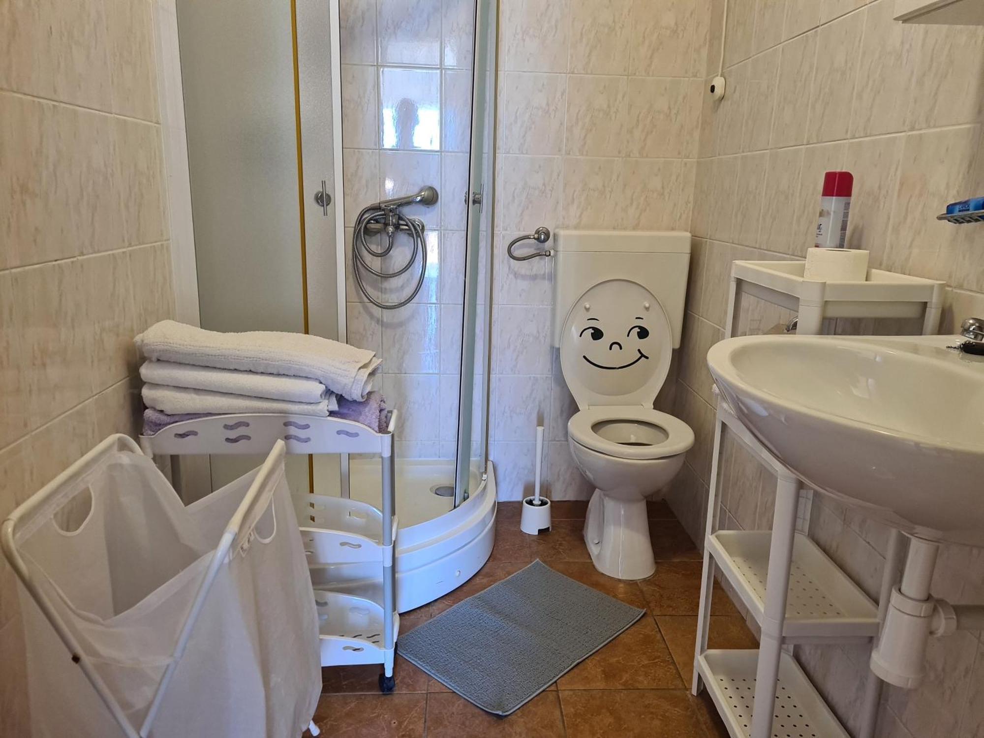 Apartments Niko Trogir Bagian luar foto