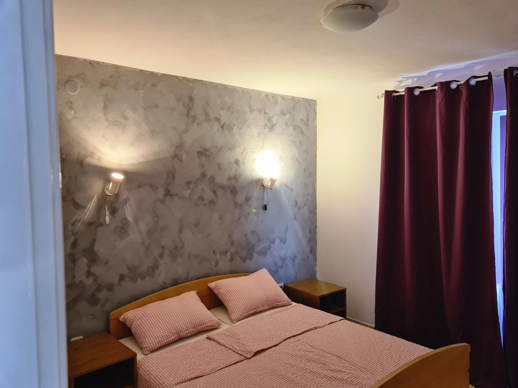Apartments Niko Trogir Bagian luar foto