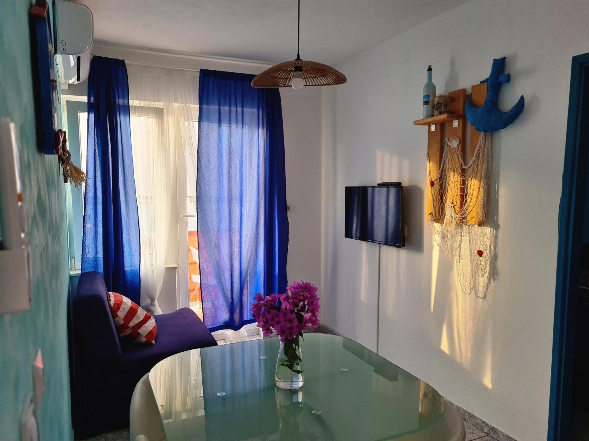 Apartments Niko Trogir Bagian luar foto
