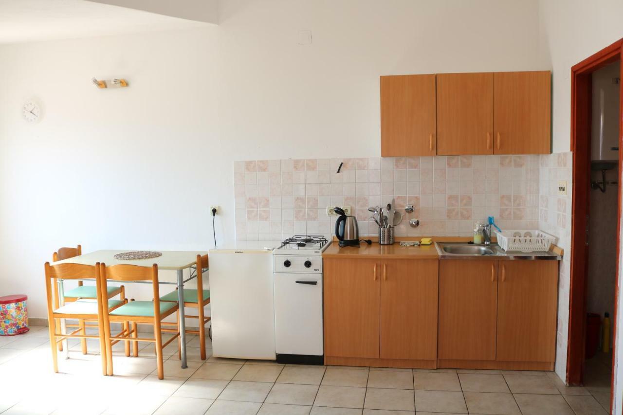 Apartments Niko Trogir Bagian luar foto